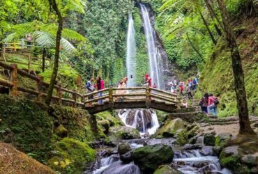 Ilustrasi liburan di Air Terjun. (Foto : Kompas /Anggara Wikan Prasetya)