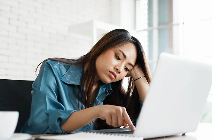 Ilustrasi jenuh di tempat kerja. (Foto : Shutterstock)