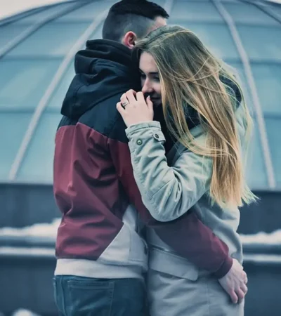 Ilustrasi usai menyatakan cinta.(Foto : iStockphoto)