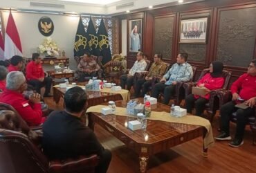 Pengurus DPP PDIP hadir di Kemenkum untuk menerima dua SK pengesahan struktur kepengurusan PDIP 2025–2030. (Foto : Dok. PDIP/Monang Sinaga/)