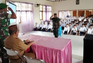 Ratusan siswa SMP Negeri 1 Telaga Biru antusias mengikuti penyuluhan bela negara yang digelar Satgas TMMD ke-126 Kodim 1315/Kabupaten Gorontalo.(Foto : Dok.Ist.)